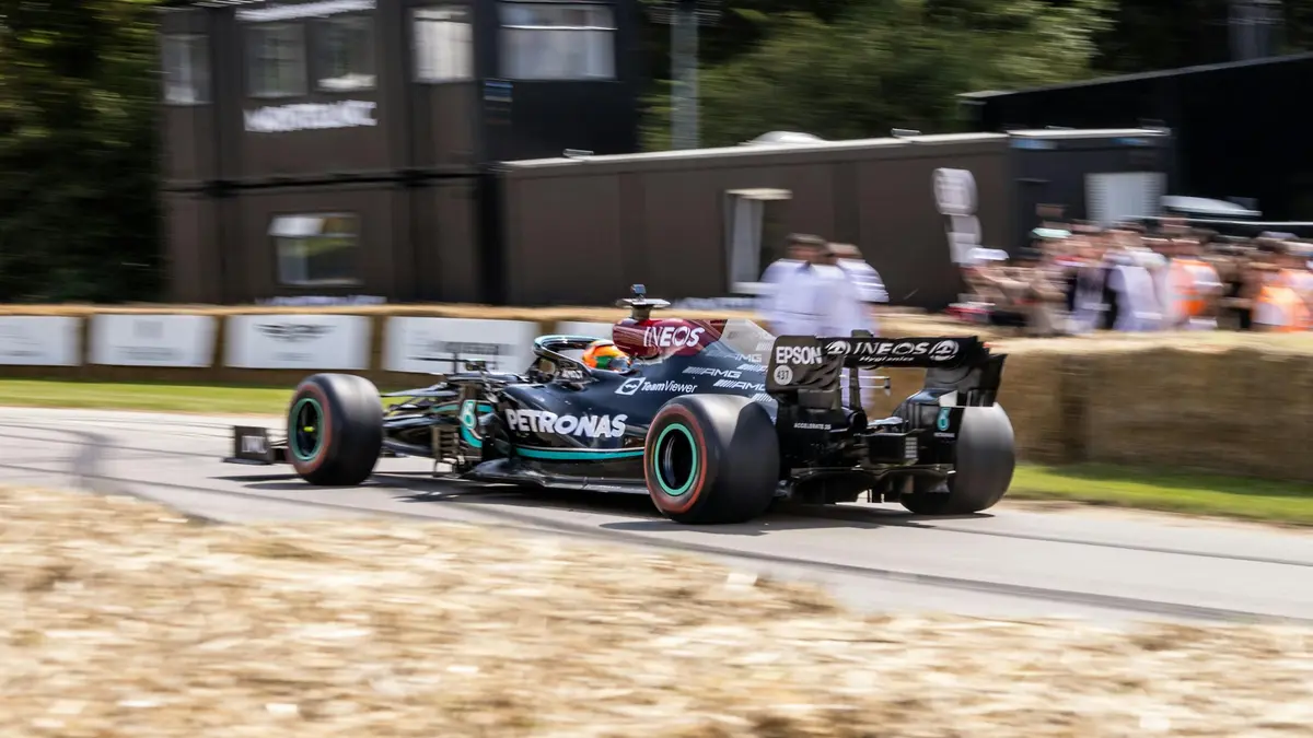 Mercedes Japanese GP: Russell and Antonelli Lead FP1