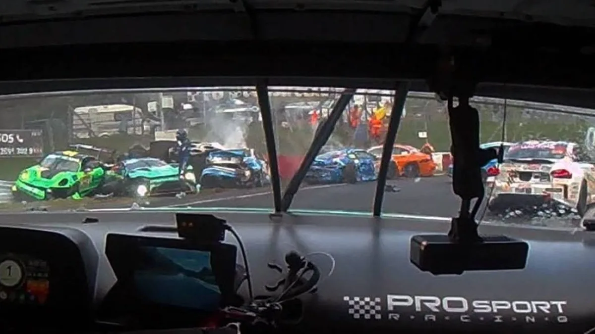 Nürburgring Qualifying Halted After Buchardt Crash