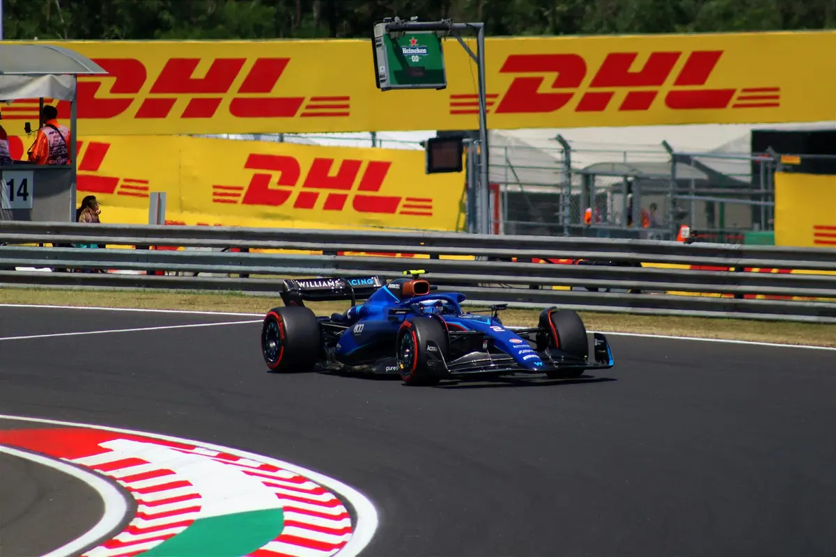 Carlos Sainz Williams Issues Warning Signs in 2026