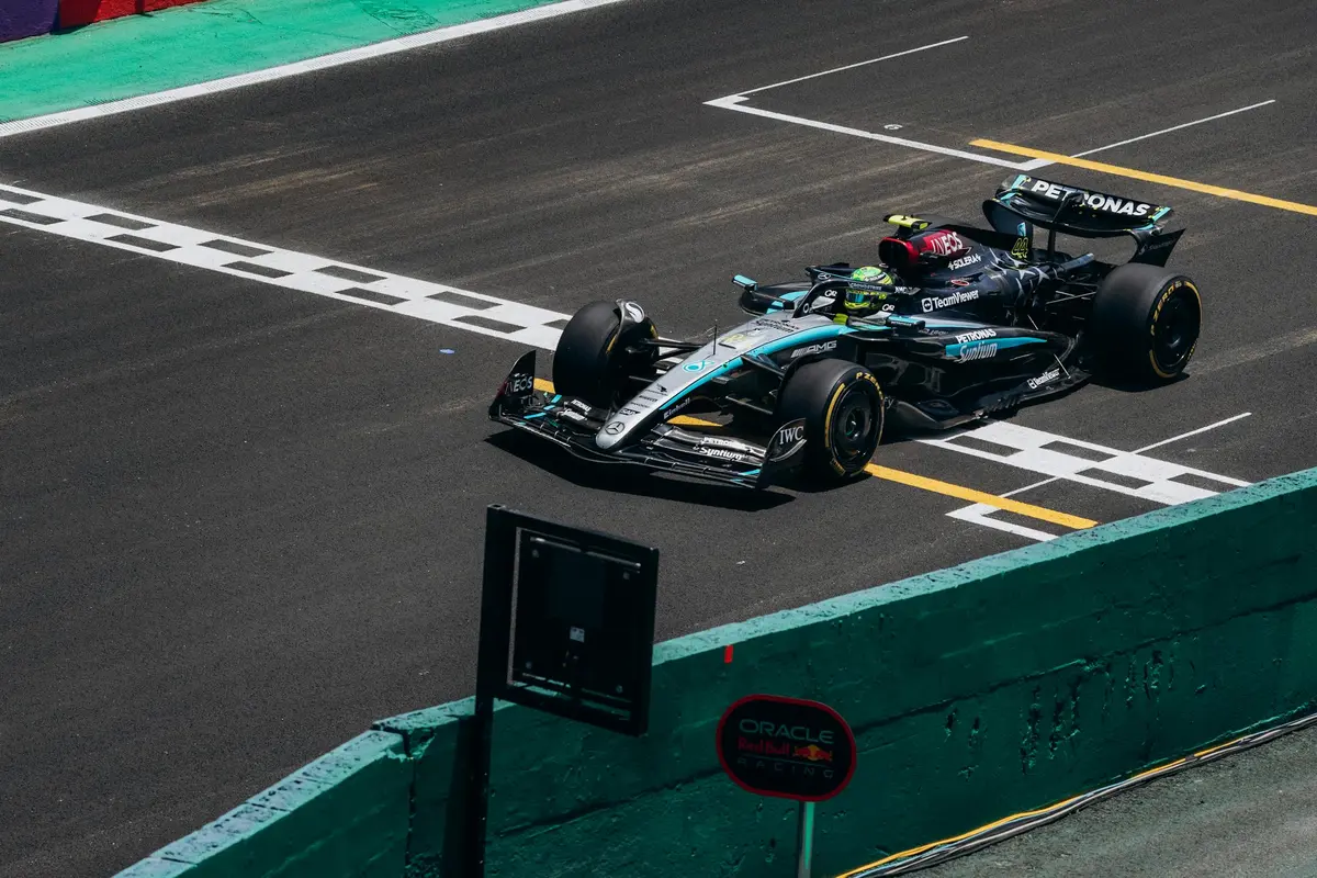 Toto Wolff Labels Rivals 'Heroes' Amid Mercedes 2026 Dominance